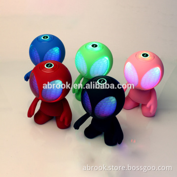 Wholesale cute cartoon loud audio bluetooth speaker with led light